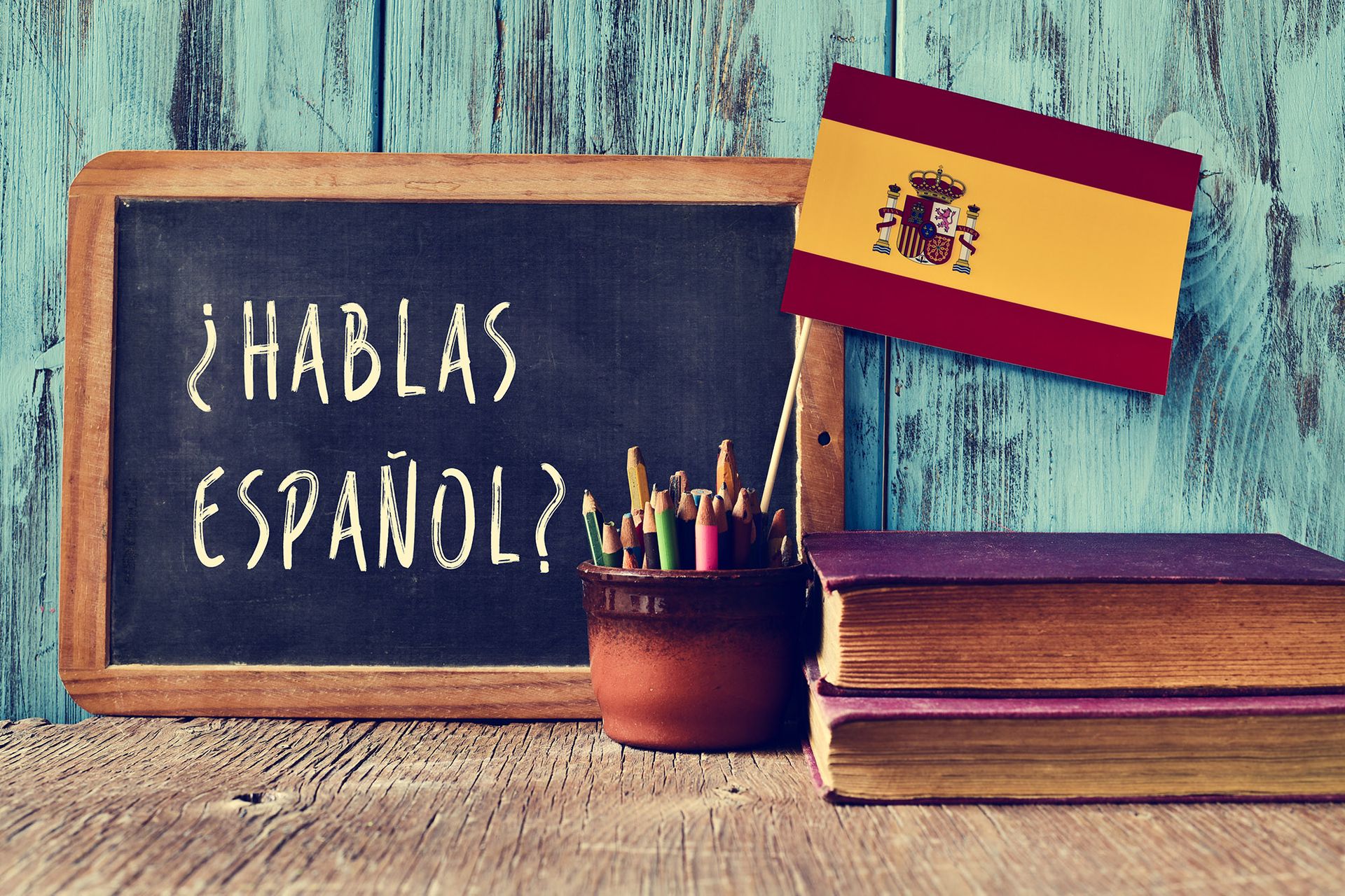 Spanischmit mit sehr guten Kenntnissen B2